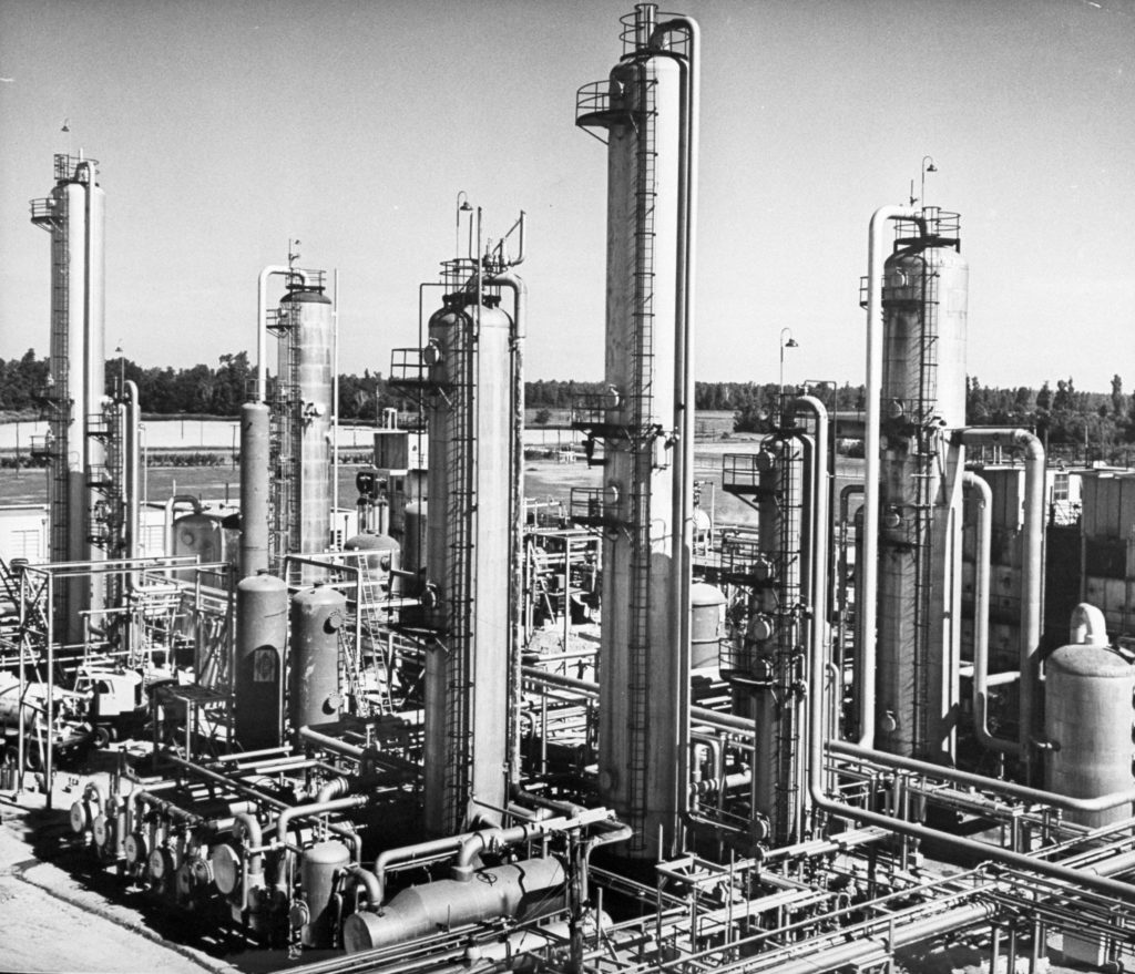 Anhydrous ammonia plant, ca. 1954. ROBERT W. KELLEY/TIME & LIFE PICTURES/GETTY IMAGES